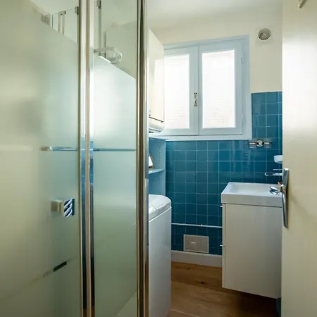 Apartment T2 En Plein Coeur Du Village & Terrasse Privee *