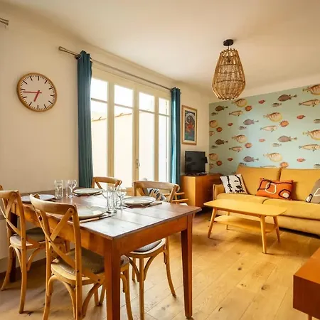 T2 En Plein Coeur Du Village & Terrasse Privee *